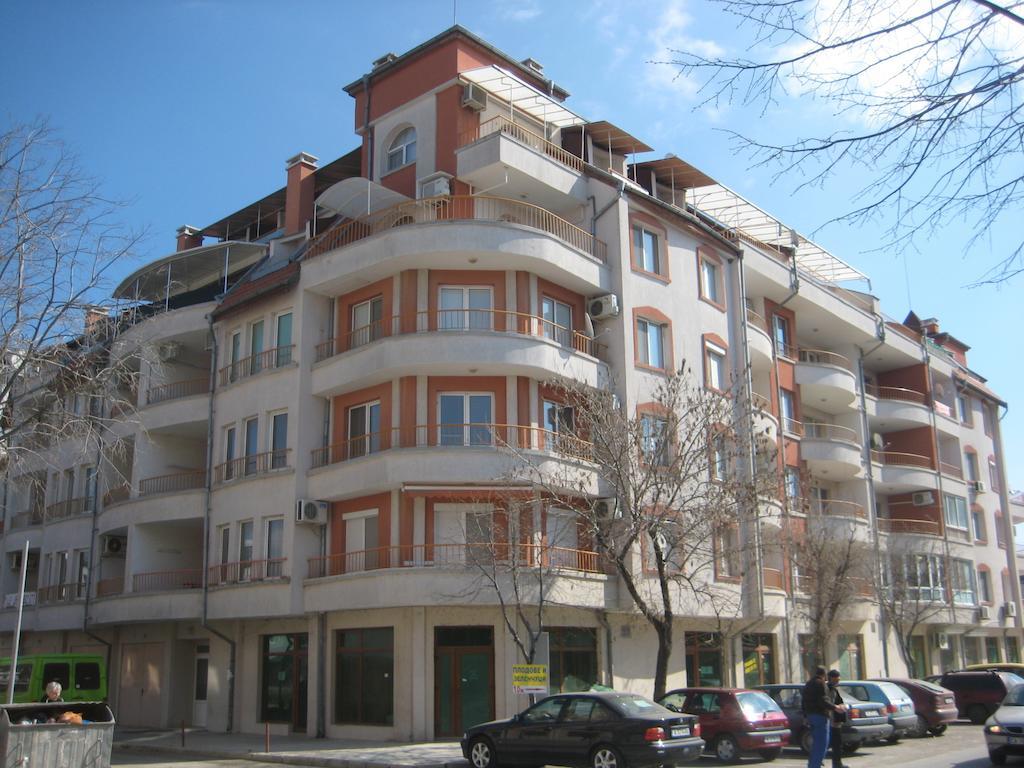 Tashevi Apartments Pomorie Eksteriør billede