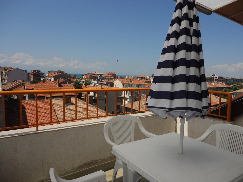Tashevi Apartments Pomorie Eksteriør billede
