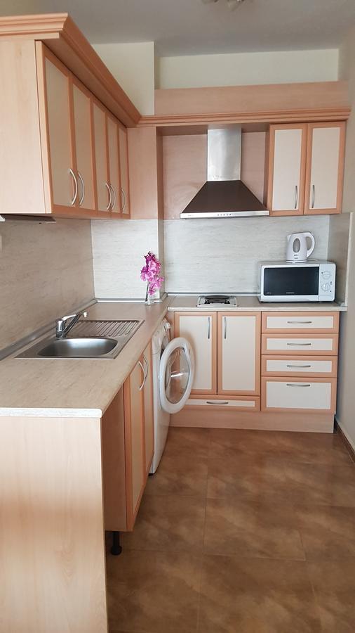 Tashevi Apartments Pomorie Eksteriør billede