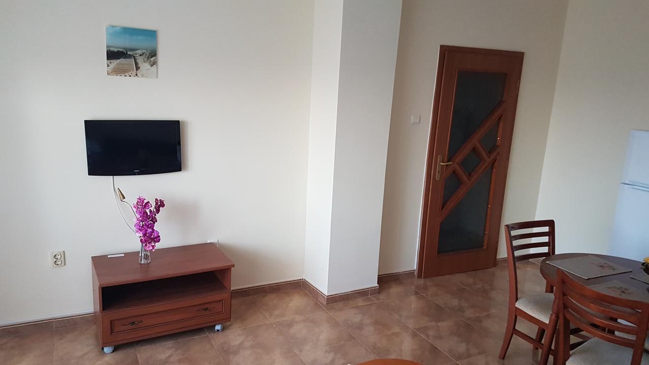 Tashevi Apartments Pomorie Eksteriør billede