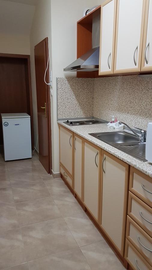 Tashevi Apartments Pomorie Eksteriør billede